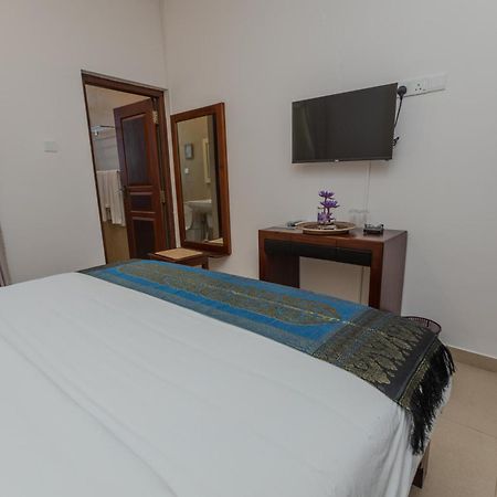 House By The Sea Hikka Hotel ฮิกคาดูวา ภายนอก รูปภาพ
