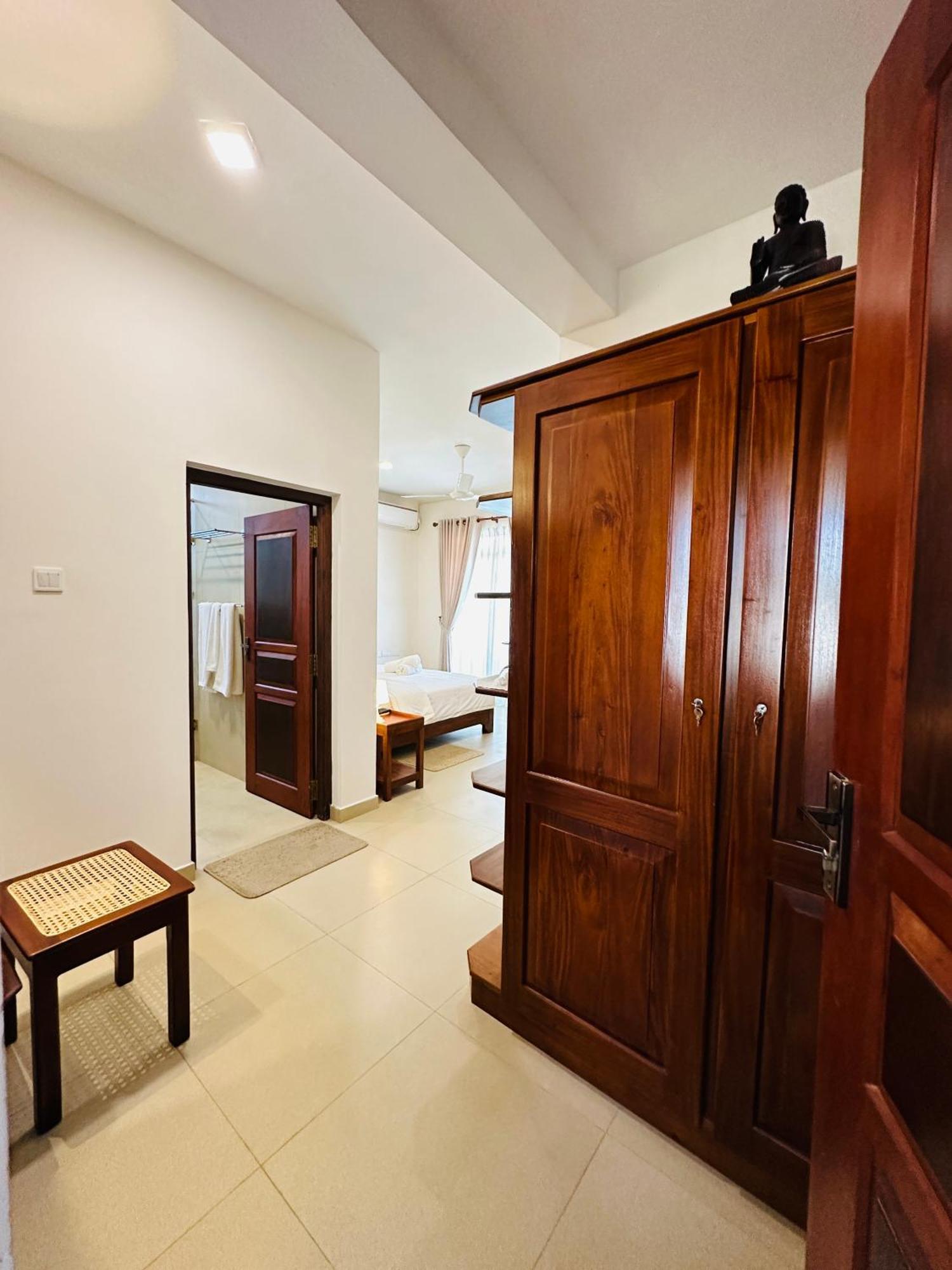House By The Sea Hikka Hotel ฮิกคาดูวา ภายนอก รูปภาพ