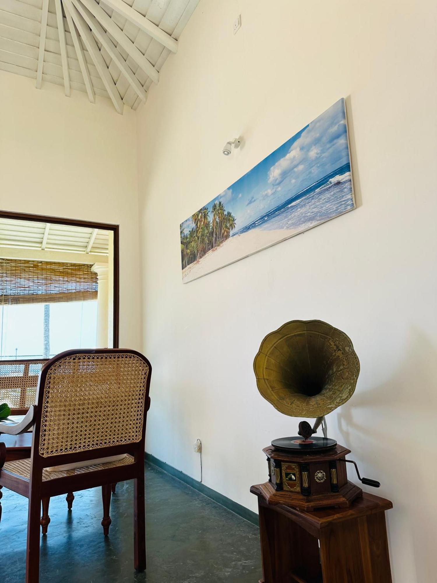 House By The Sea Hikka Hotel ฮิกคาดูวา ภายนอก รูปภาพ