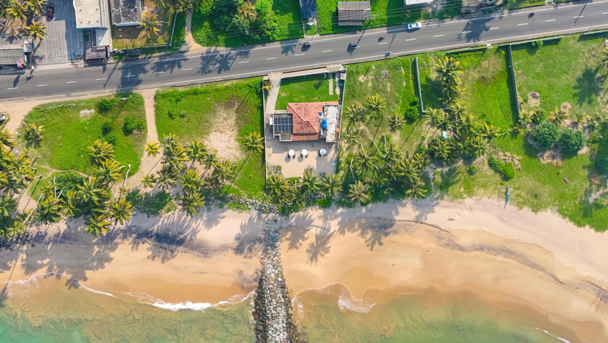 House By The Sea Hikka Hotel ฮิกคาดูวา ภายนอก รูปภาพ