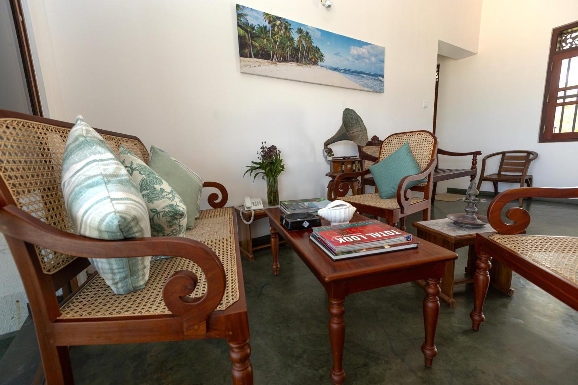 House By The Sea Hikka Hotel ฮิกคาดูวา ภายนอก รูปภาพ