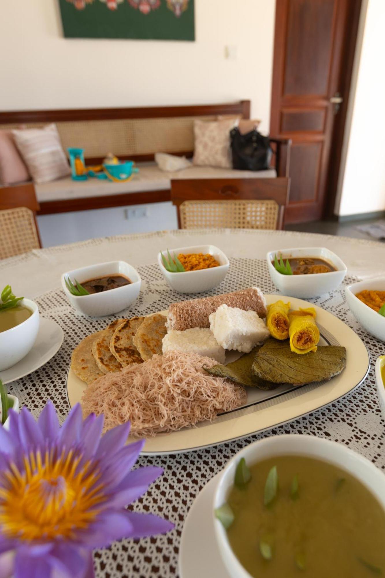 House By The Sea Hikka Hotel ฮิกคาดูวา ภายนอก รูปภาพ
