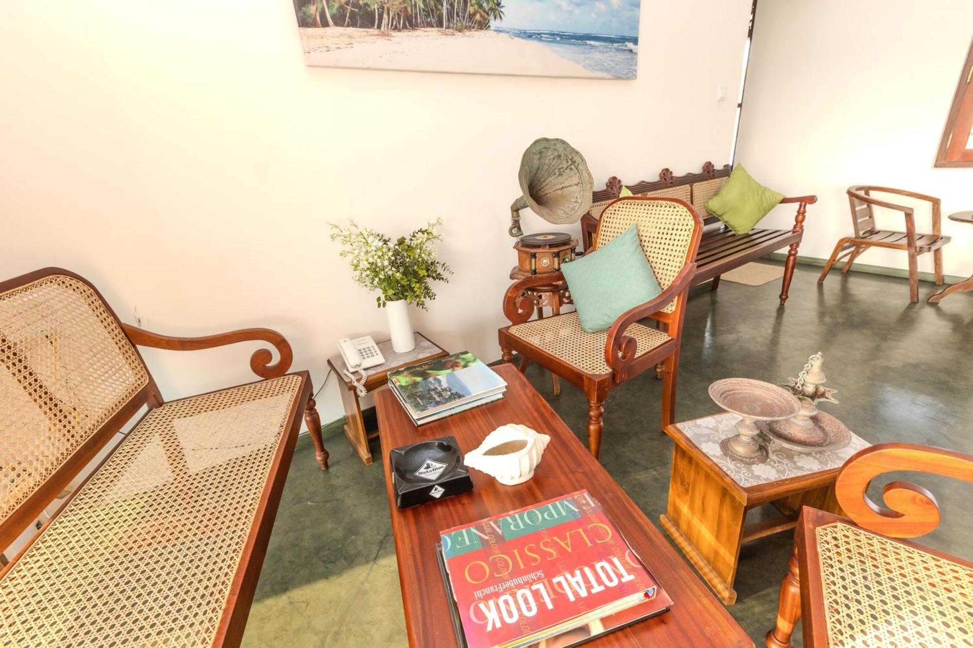 House By The Sea Hikka Hotel ฮิกคาดูวา ภายนอก รูปภาพ